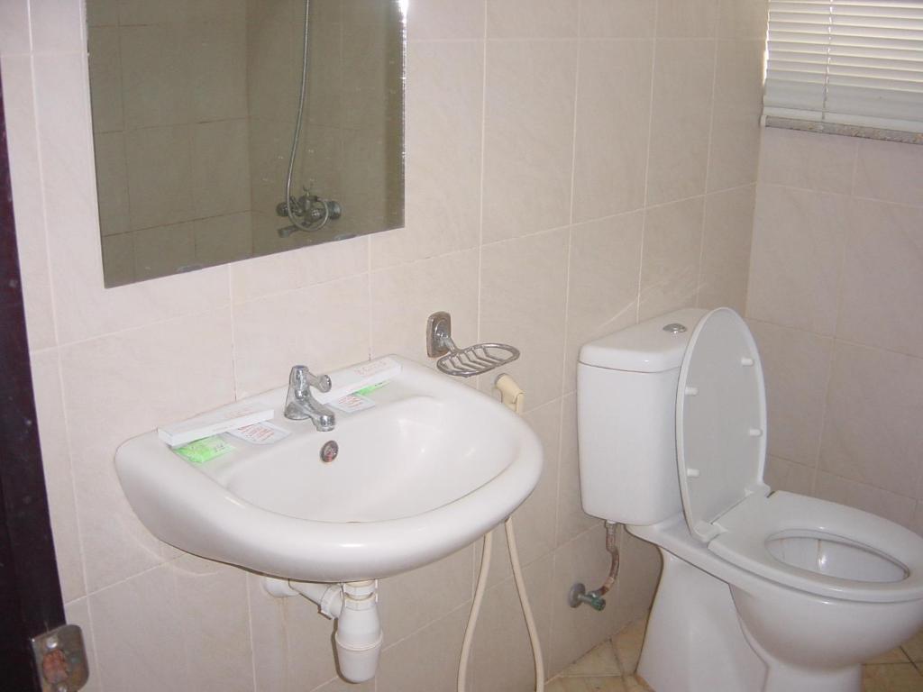Hotel Celebes Manado Phòng bức ảnh