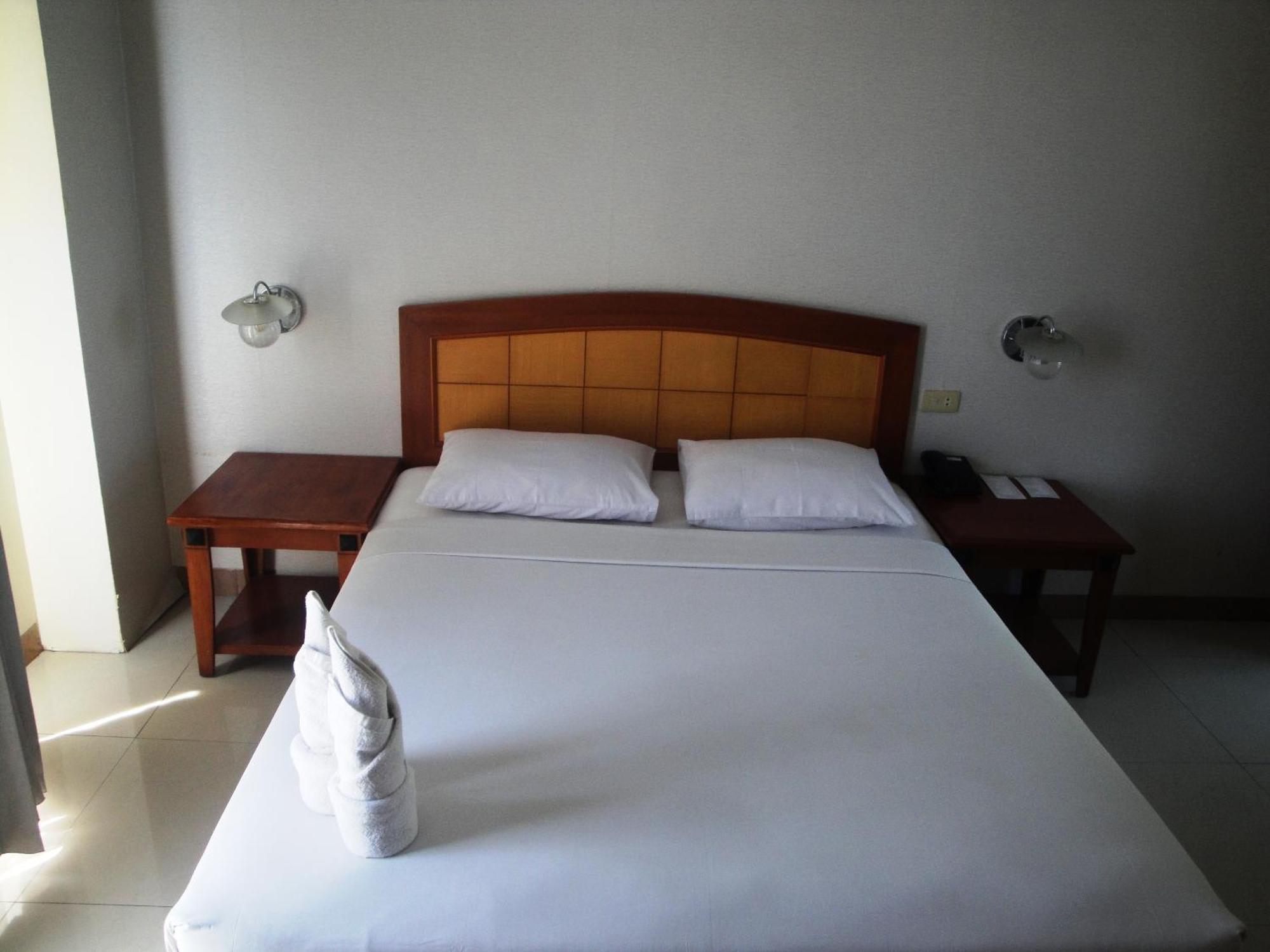 Hotel Celebes Manado Phòng bức ảnh