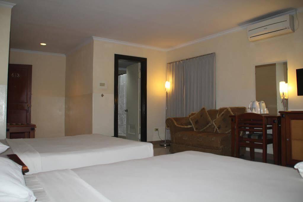Hotel Celebes Manado Ngoại thất bức ảnh