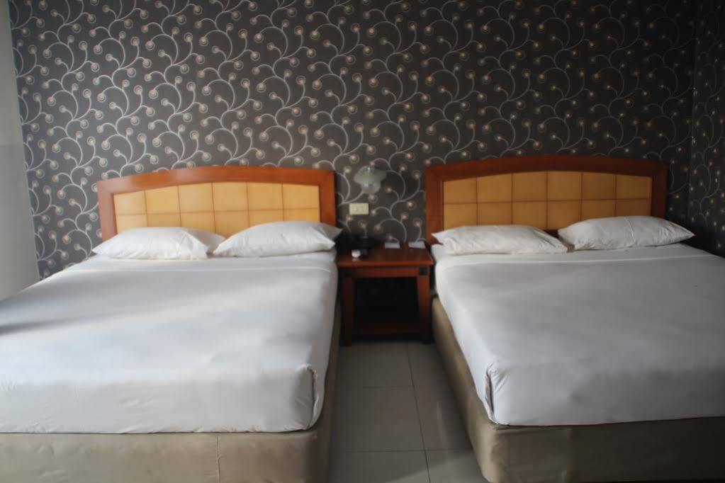 Hotel Celebes Manado Ngoại thất bức ảnh